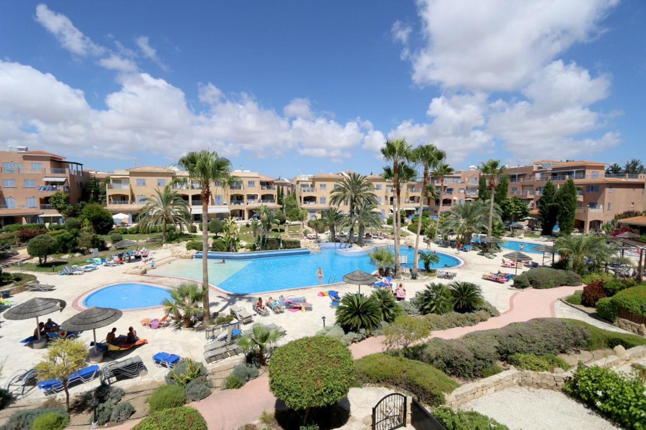 Апартаменти Limnaria Gardens B Пафос Екстер'єр фото