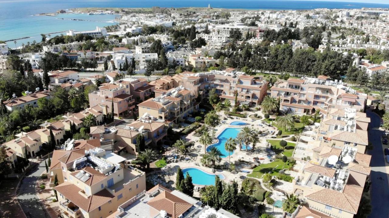 Апартаменти Limnaria Gardens B Пафос Екстер'єр фото